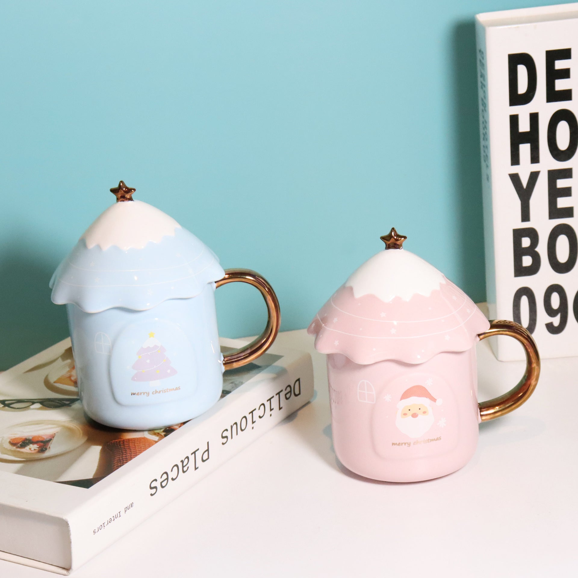 Deux tasses de noël rose et bleue